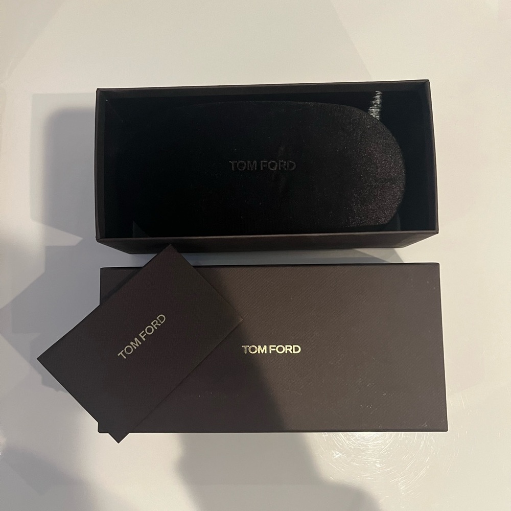 SOLD ❗️
Tom Ford Black Sunglasses